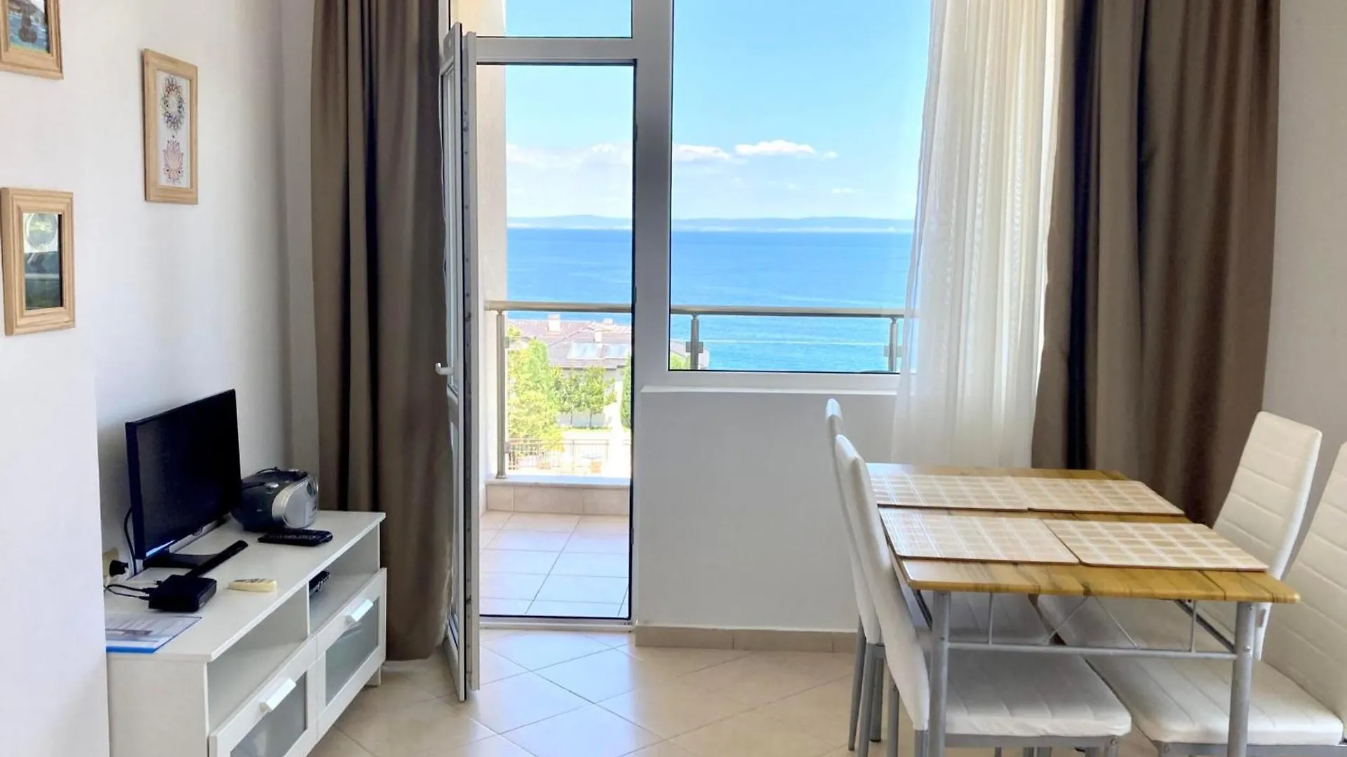 Apolon Complex Aparthotel Sozopol 3*,